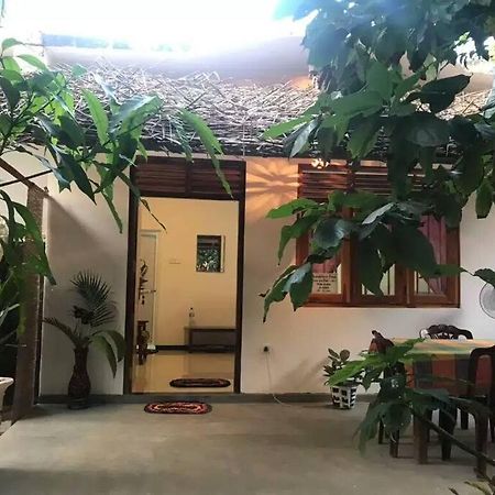 Yunal'S Place Матара Экстерьер фото